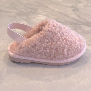 Cupcakes & Cashmere toddler slippers